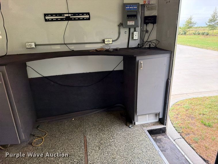 image for item FN5861 2009 Doolittle enclosed cargo trailer