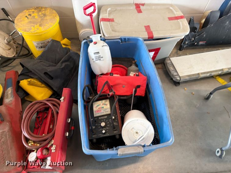 image for item FN5862 Tools