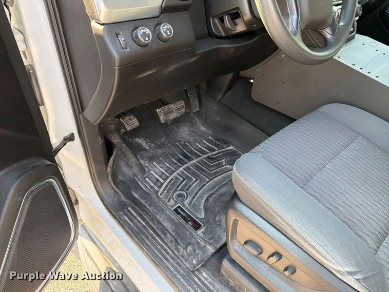 image for item FT6271 2019 Chevrolet Tahoe SSV SUV