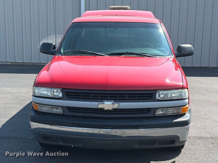 image for item FT6275 2001 Chevrolet Silverado 1500 pickup truck