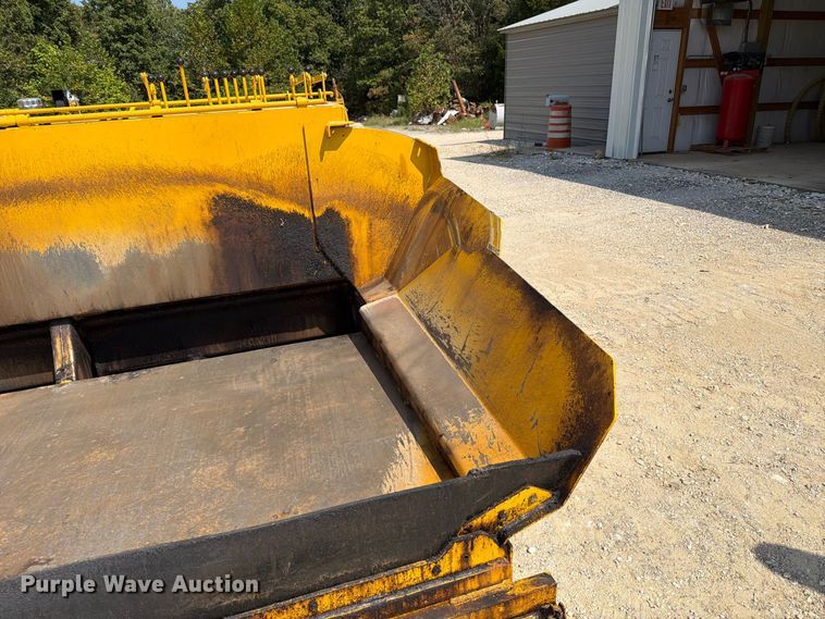 image for item FT6278 2018 Weiler 1648 Plus paver