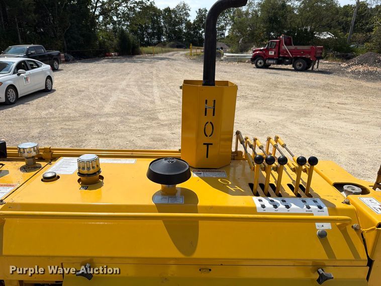 image for item FT6278 2018 Weiler 1648 Plus paver