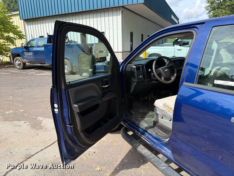 image for item FT6292 2014 Chevrolet Silverado 1500 Ext. Cab pickup truck