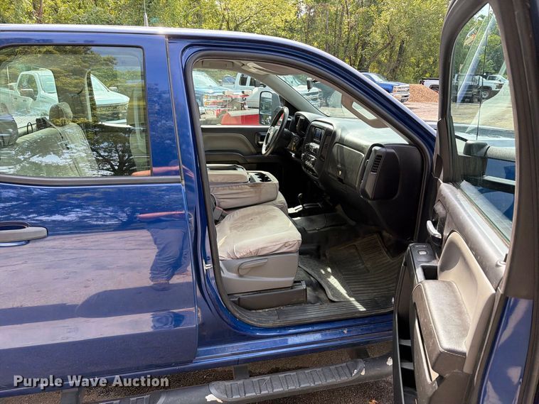 image for item FT6292 2014 Chevrolet Silverado 1500 Ext. Cab pickup truck