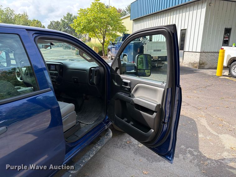 image for item FT6293 2014 Chevrolet Silverado 1500 Ext. Cab pickup truck