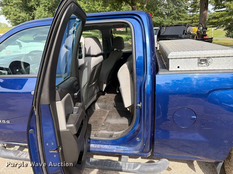 image for item FT6293 2014 Chevrolet Silverado 1500 Ext. Cab pickup truck