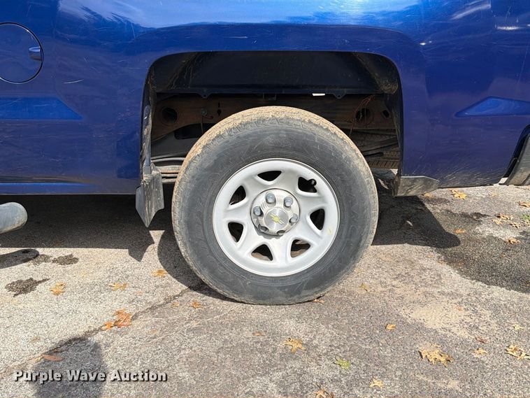 image for item FT6293 2014 Chevrolet Silverado 1500 Ext. Cab pickup truck