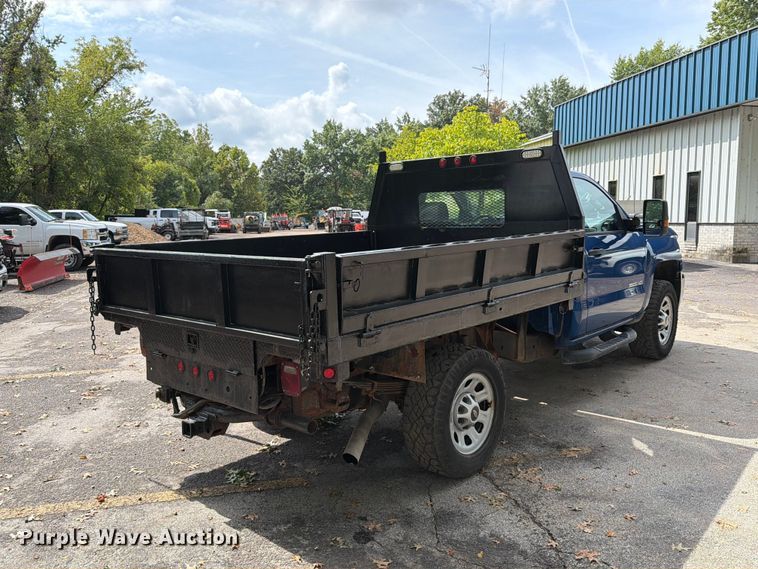 image for item FT6297 2015 Chevrolet Silverado 3500HD flatbed pickup truck