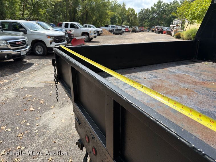 image for item FT6297 2015 Chevrolet Silverado 3500HD flatbed pickup truck