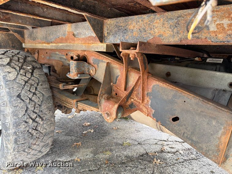 image for item FT6297 2015 Chevrolet Silverado 3500HD flatbed pickup truck