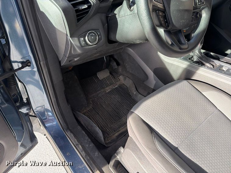 image for item FT6303 2018 Ford Escape SE SUV