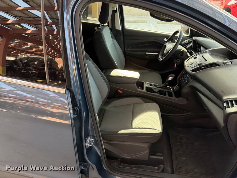 image for item FT6303 2018 Ford Escape SE SUV