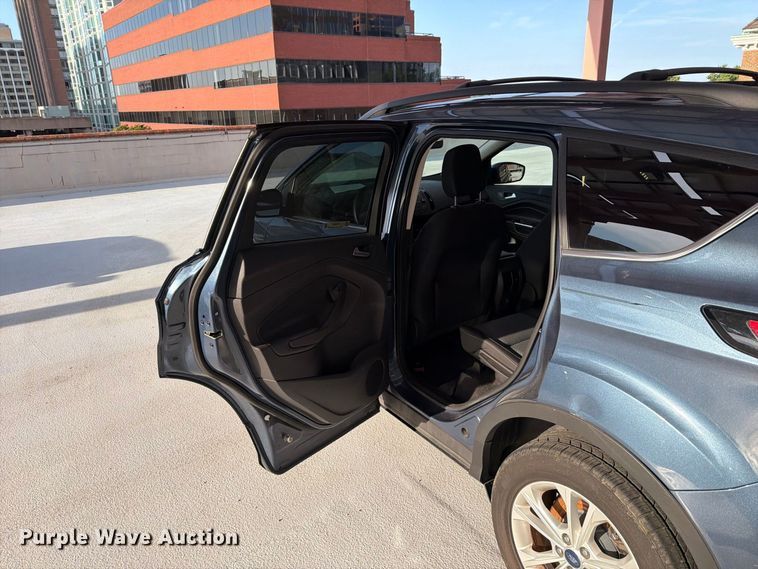 image for item FT6303 2018 Ford Escape SE SUV