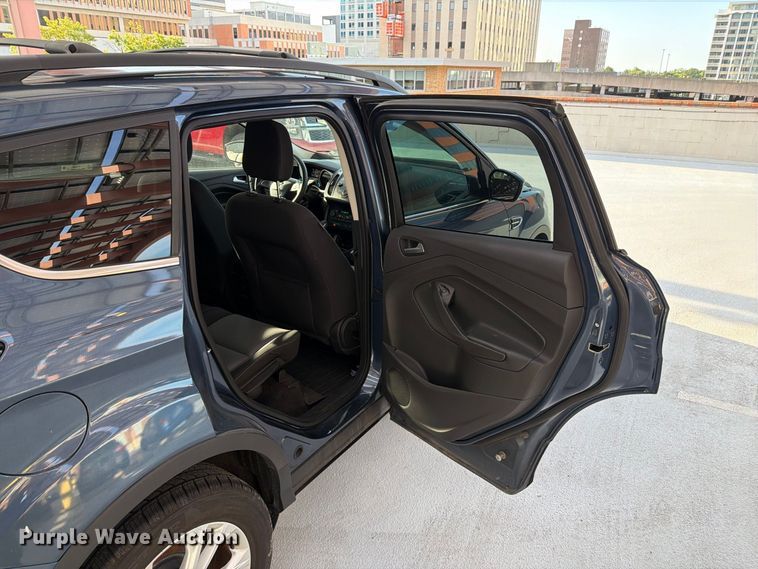 image for item FT6303 2018 Ford Escape SE SUV