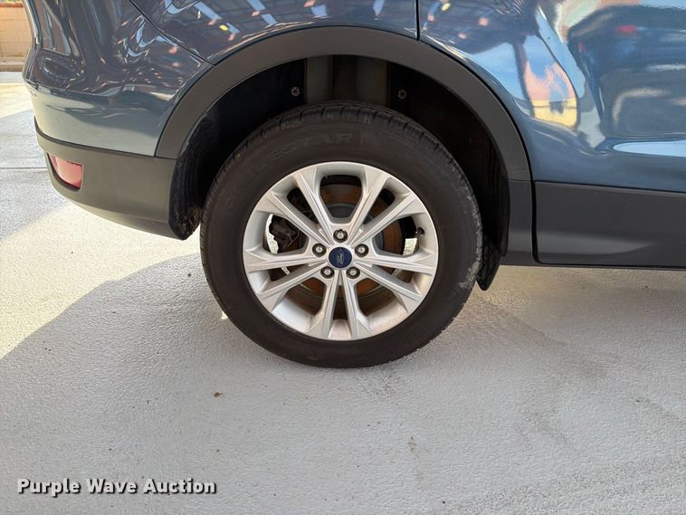 image for item FT6303 2018 Ford Escape SE SUV