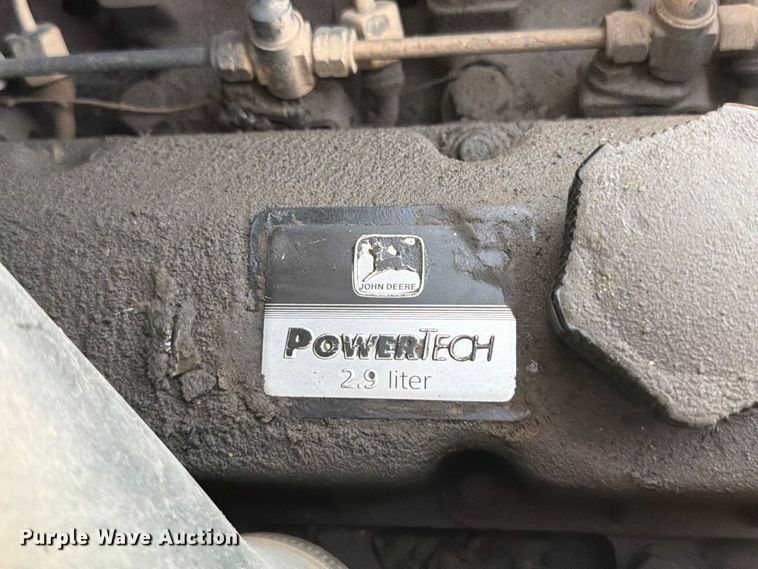 image for item FT6352 2000 John Deere 240 skid steer loader