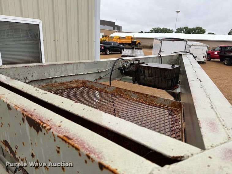 image for item FT6712 1975 Six JW equipment trailer