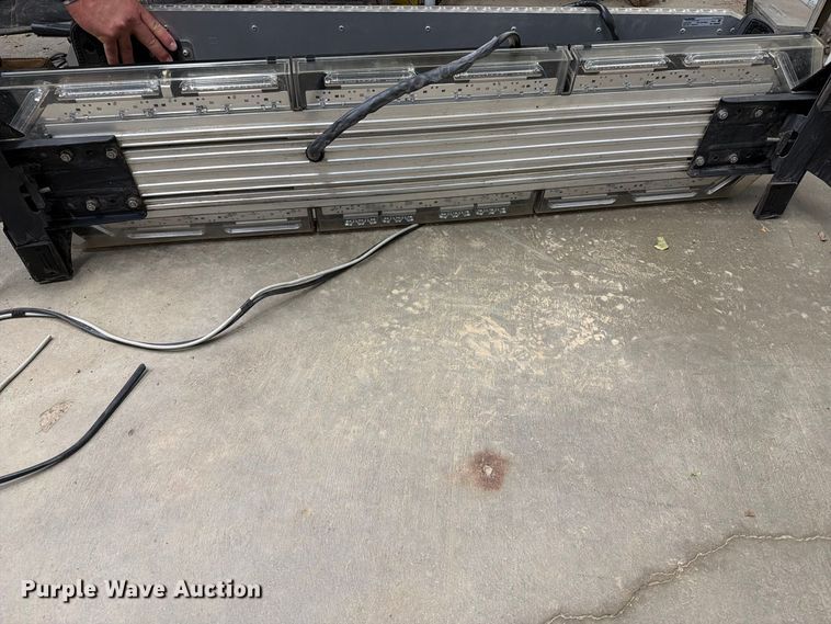 image for item FT6716 (4) light bars