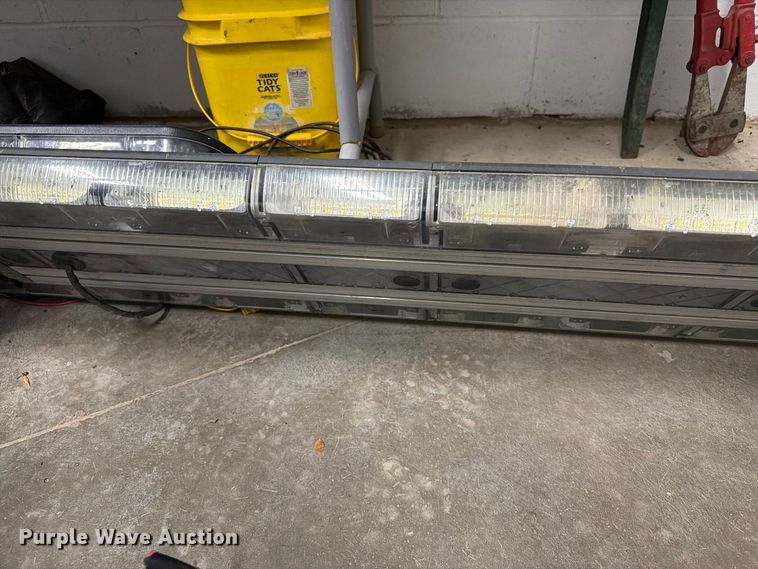image for item FT6716 (4) light bars