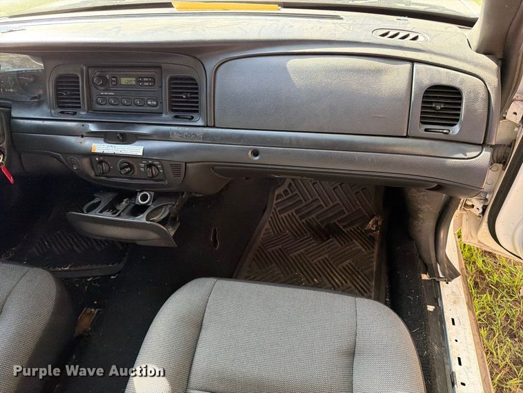 image for item FT6720 2008 Ford Crown Victoria Police Interceptor 