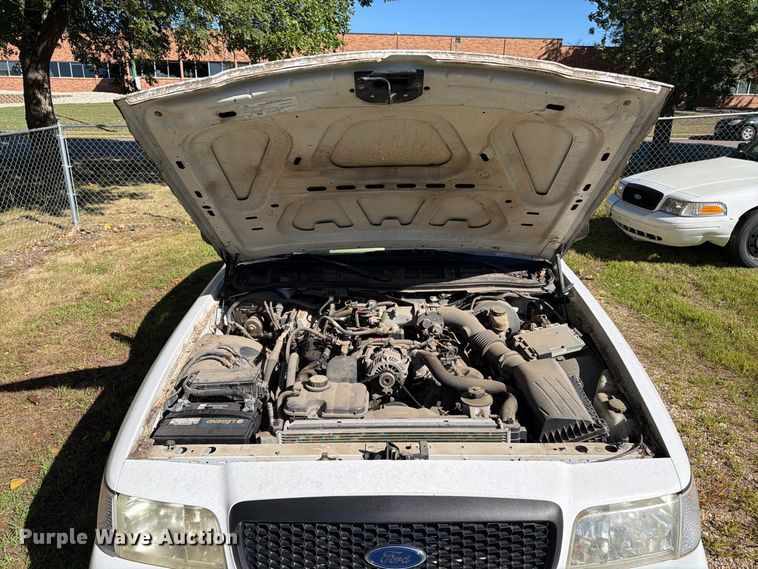 image for item FT6720 2008 Ford Crown Victoria Police Interceptor 