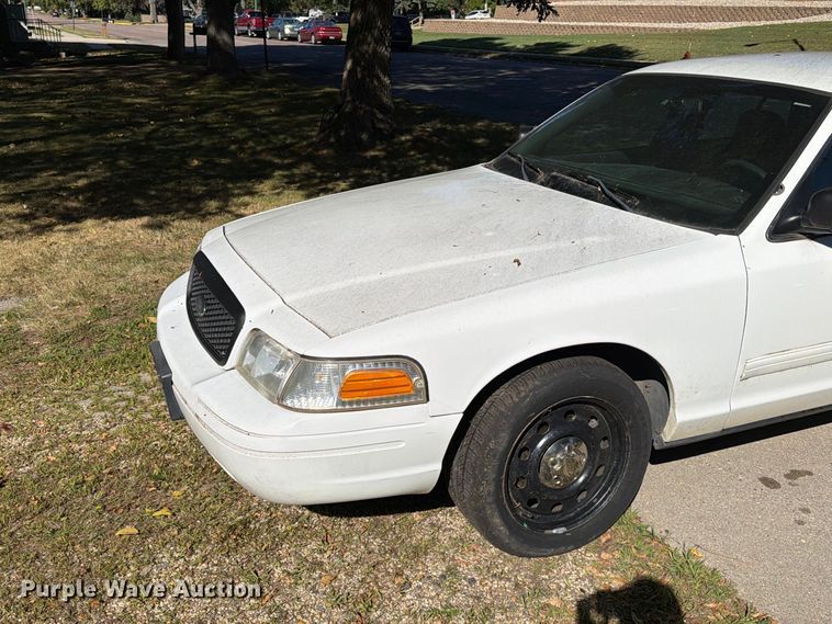 image for item FT6721 2009 Ford Crown Victoria Police Interceptor 