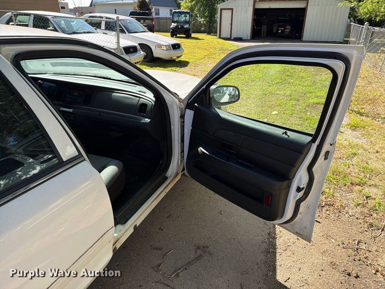 image for item FT6721 2009 Ford Crown Victoria Police Interceptor 