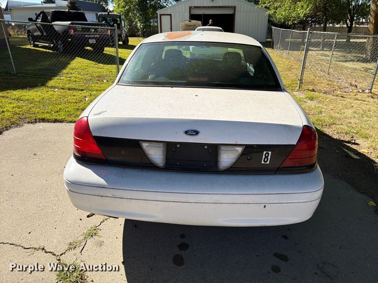 image for item FT6722 2006 Ford Crown Victoria Police Interceptor 