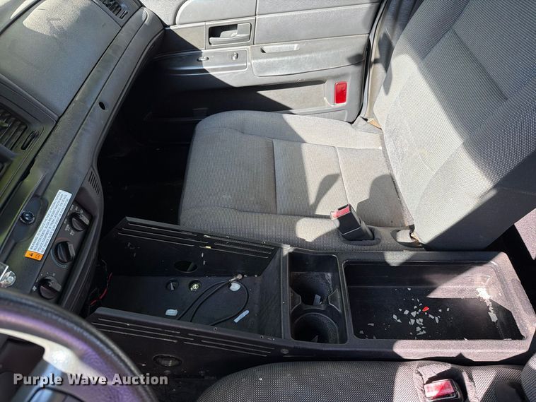 image for item FT6722 2006 Ford Crown Victoria Police Interceptor 