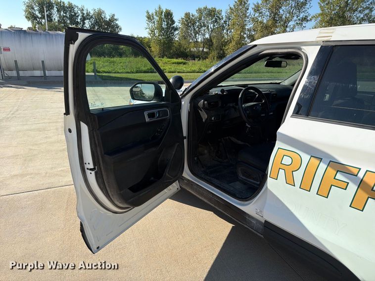 image for item FT8018 2022 Ford Explorer Police Interceptor SUV