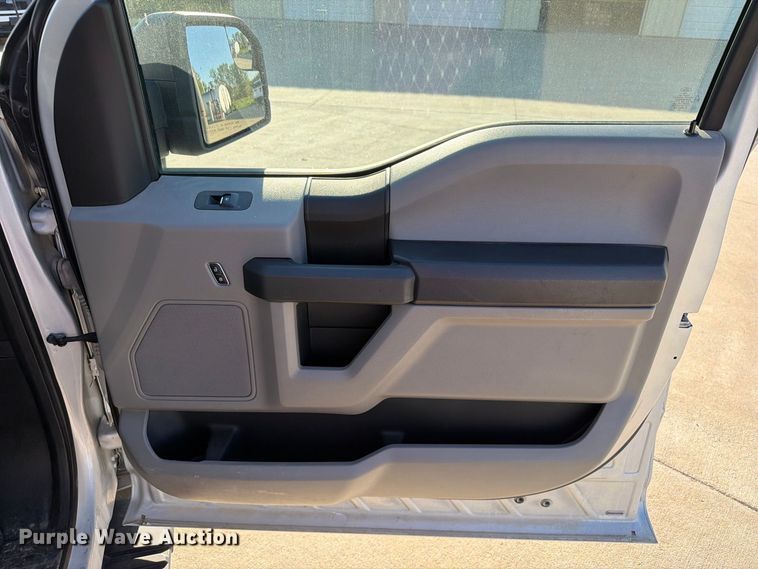 image for item FT8019 2018 Ford F150 Police Interceptor Crew Cab pickup truck