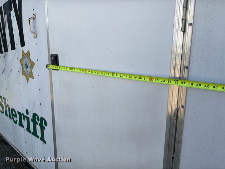 image for item FT8020 2002 United Express line enclosed cargo trailer