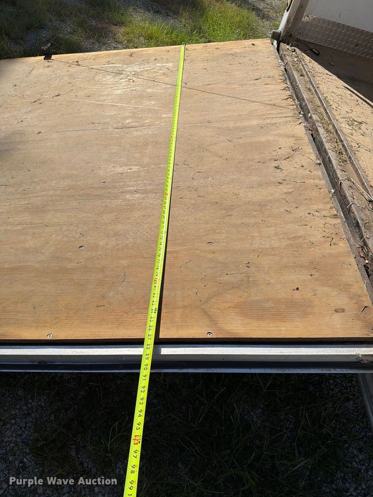 image for item FT8020 2002 United Express line enclosed cargo trailer