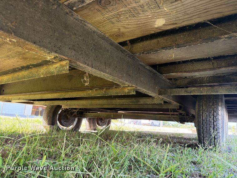 image for item FT8020 2002 United Express line enclosed cargo trailer