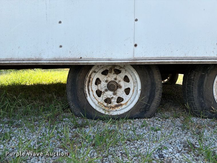 image for item FT8020 2002 United Express line enclosed cargo trailer