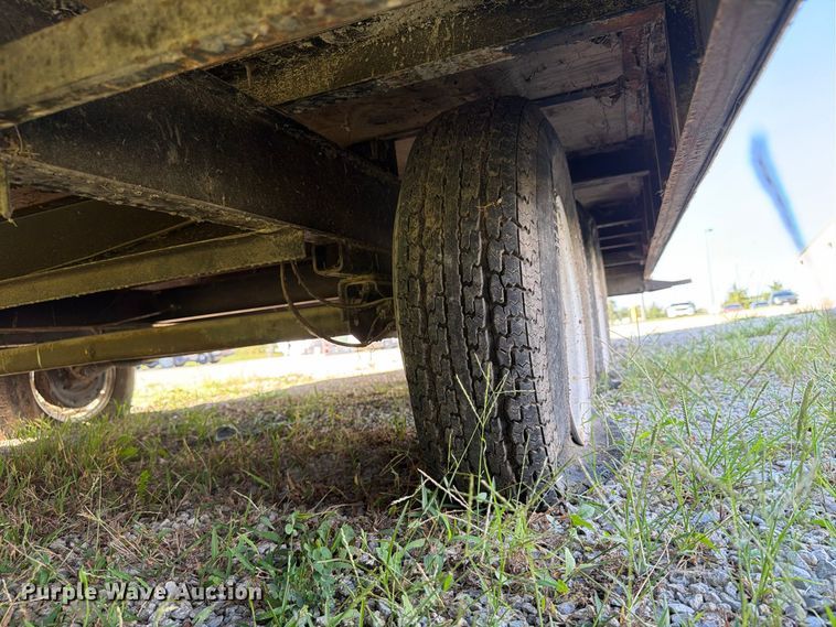 image for item FT8020 2002 United Express line enclosed cargo trailer