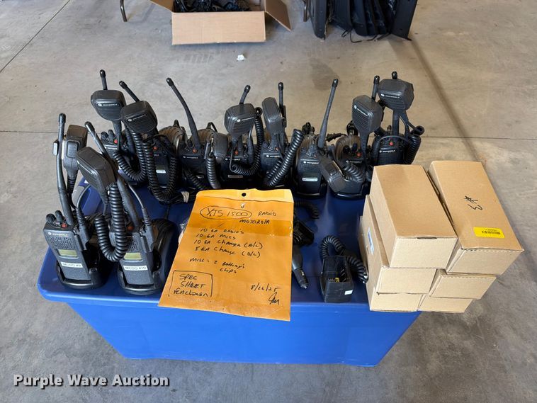 image for item FT8023 Motorola XTS 1500 two way radios