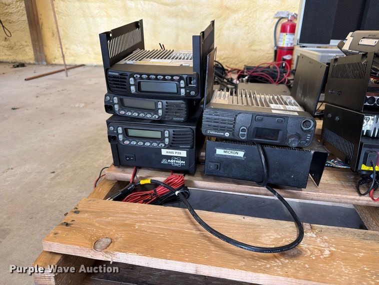 image for item FT8024 Kenwood two way radios