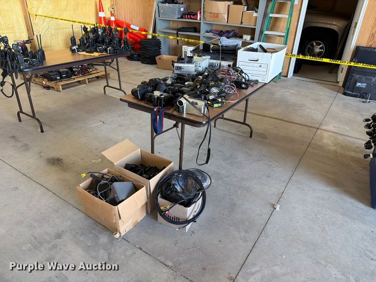 image for item FT8029 Assorted Cameras and Electronics