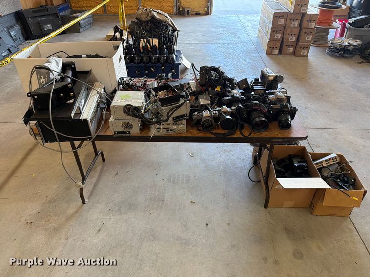 image for item FT8029 Assorted Cameras and Electronics