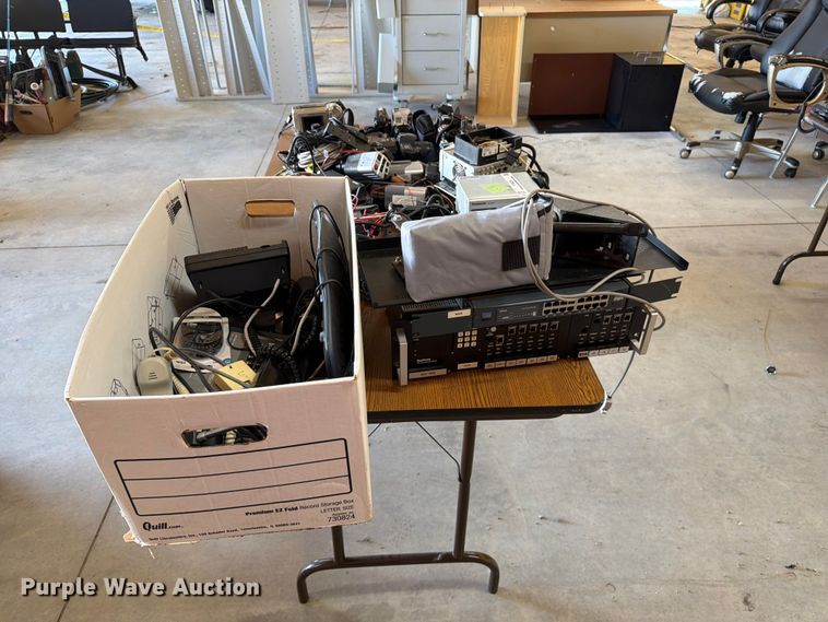 image for item FT8029 Assorted Cameras and Electronics