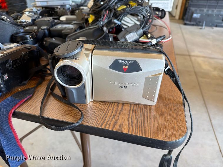 image for item FT8029 Assorted Cameras and Electronics