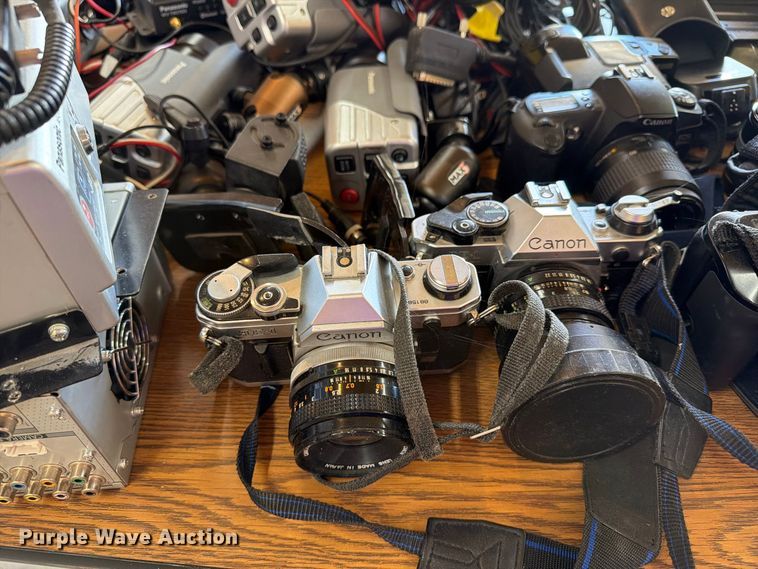 image for item FT8029 Assorted Cameras and Electronics