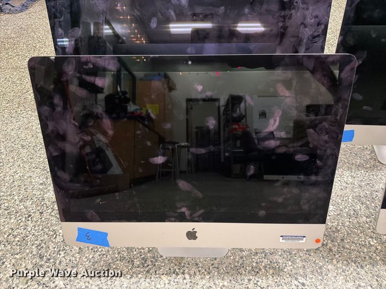 image for item FT8031 (4) Apple all-in-one desktop computers