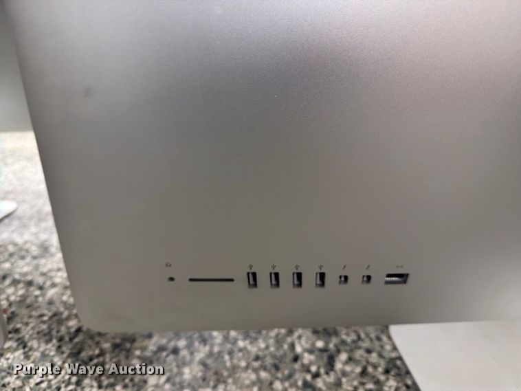 image for item FT8031 (4) Apple all-in-one desktop computers