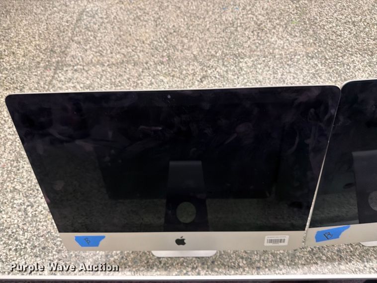 image for item FT8033 (4) Apple all-in-one desktop computers