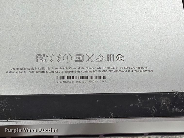 image for item FT8033 (4) Apple all-in-one desktop computers