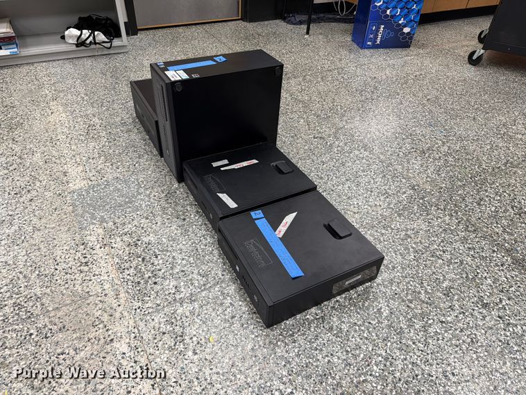image for item FT8034 (4) HP computers
