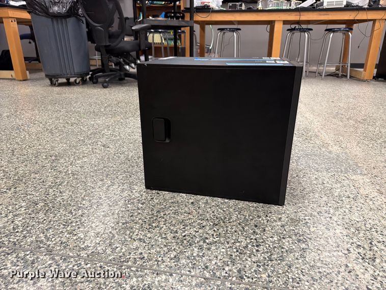 image for item FT8036 (5) HP computers
