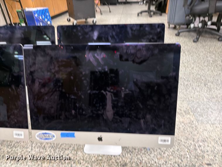 image for item FT8037 (4) Apple all-in-one desktop computers
